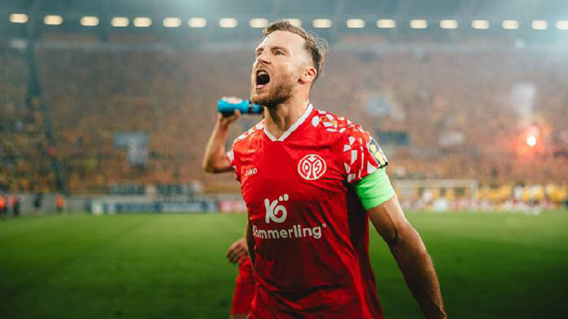 Đội hình ra sân